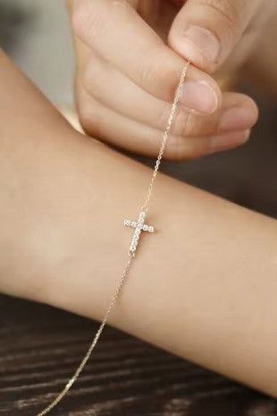 Simple Cross Bracelet